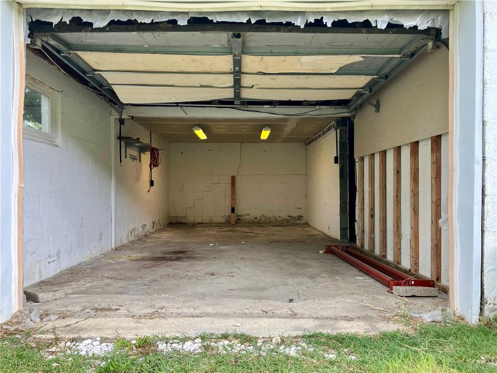1511 Smith Township State Road Burgettstown, PA 15021 - Photo 19 of 24 Integral Garage