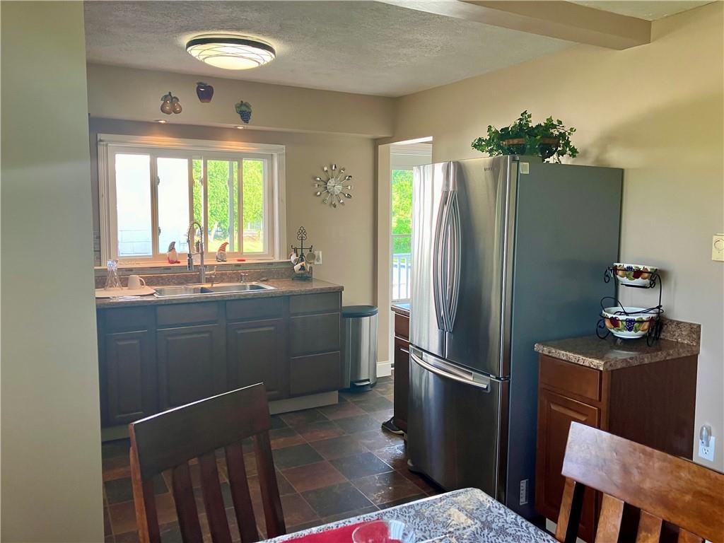 Opposite side of kitchen