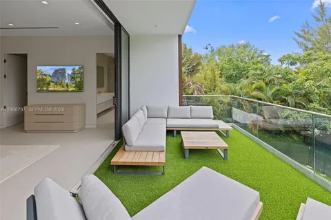$6,350,000 | 4534 Sheridan Avenue, Miami Beach, FL 33140