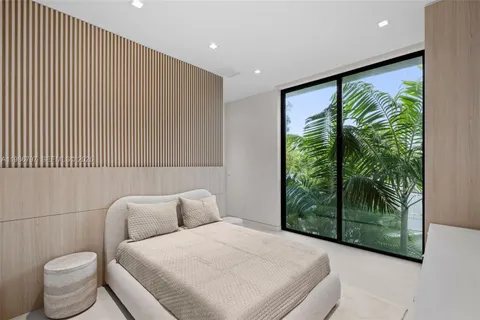 $6,350,000 | 4534 Sheridan Avenue, Miami Beach, FL 33140