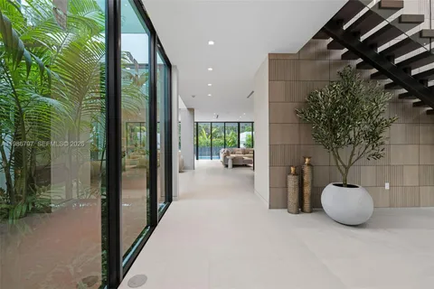 $6,350,000 | 4534 Sheridan Avenue, Miami Beach, FL 33140