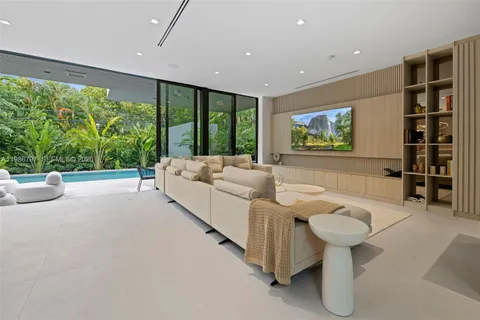 $6,350,000 | 4534 Sheridan Avenue, Miami Beach, FL 33140