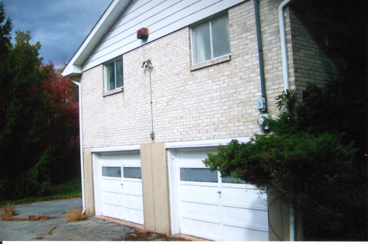 233 Mountain Road Albrightsville, PA 18210 - Photo 3 of 15 GARAGE