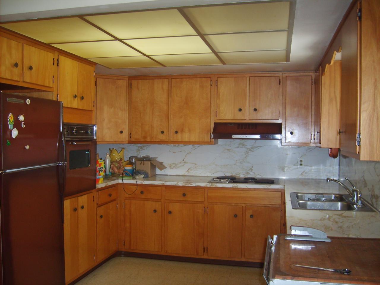 233 Mountain Road Albrightsville, PA 18210 - Photo 6 of 15 KITCHEN