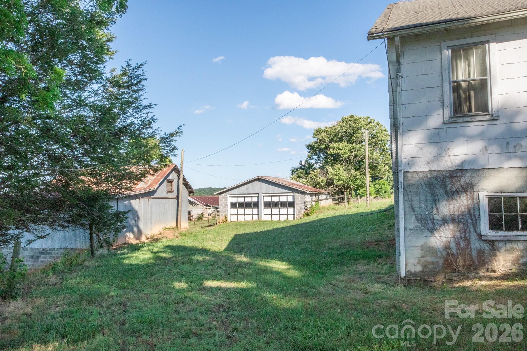 1779 Roundhill Church Road Traphill, NC 28685 - Photo 35 of 42