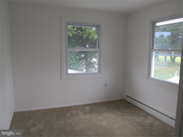 121 Terrace Road Levittown, PA 19056 - Photo 11 of 13