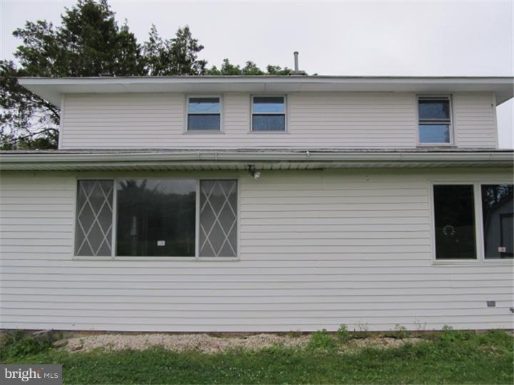 121 Terrace Road Levittown, PA 19056 - Photo 3 of 13 Exterior Back