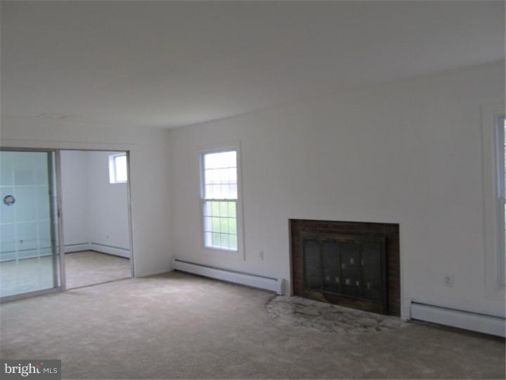 121 Terrace Road Levittown, PA 19056 - Photo 7 of 13 Living Room