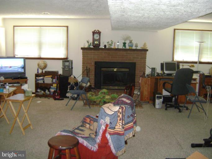 121 Claiborne Road Edgewater, MD 21037 - Photo 12 of 20 Family Room