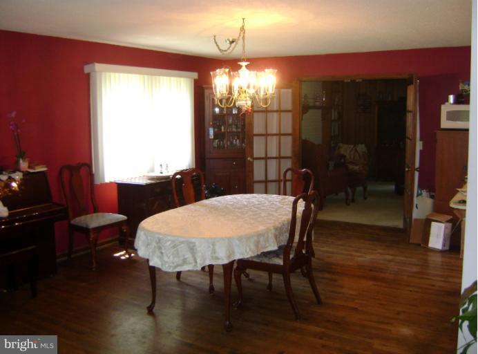 121 Claiborne Road Edgewater, MD 21037 - Photo 15 of 20 Dining Room