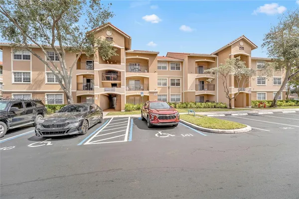 $2,650 | 151 Southwest 117th Avenue, Unit 9308, Pembroke Pines, FL 33025