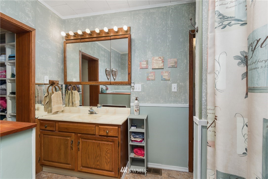 34 North Jacobson Road Cathlamet, WA 98612 - Photo 10 of 37 Gallery Image 10