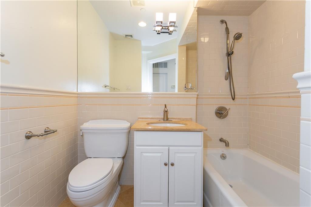 734 East 5th Street, Unit 3R Brooklyn, NY 11218 - Photo 11 of 19