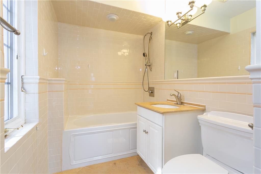 734 East 5th Street, Unit 3R Brooklyn, NY 11218 - Photo 14 of 19