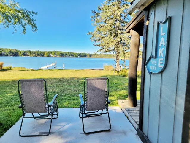 $339,900 | 2813 Mundy Avenue, White Cloud, MI 49349