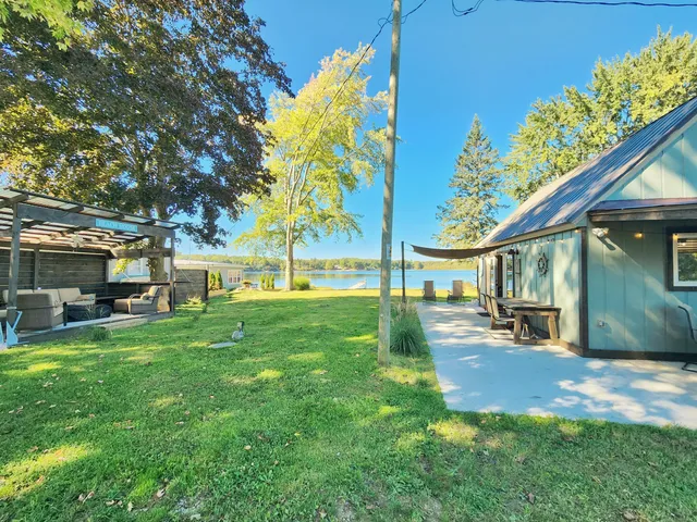 $339,900 | 2813 Mundy Avenue, White Cloud, MI 49349