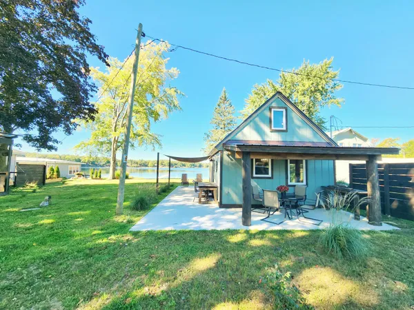 $339,900 | 2813 Mundy Avenue, White Cloud, MI 49349