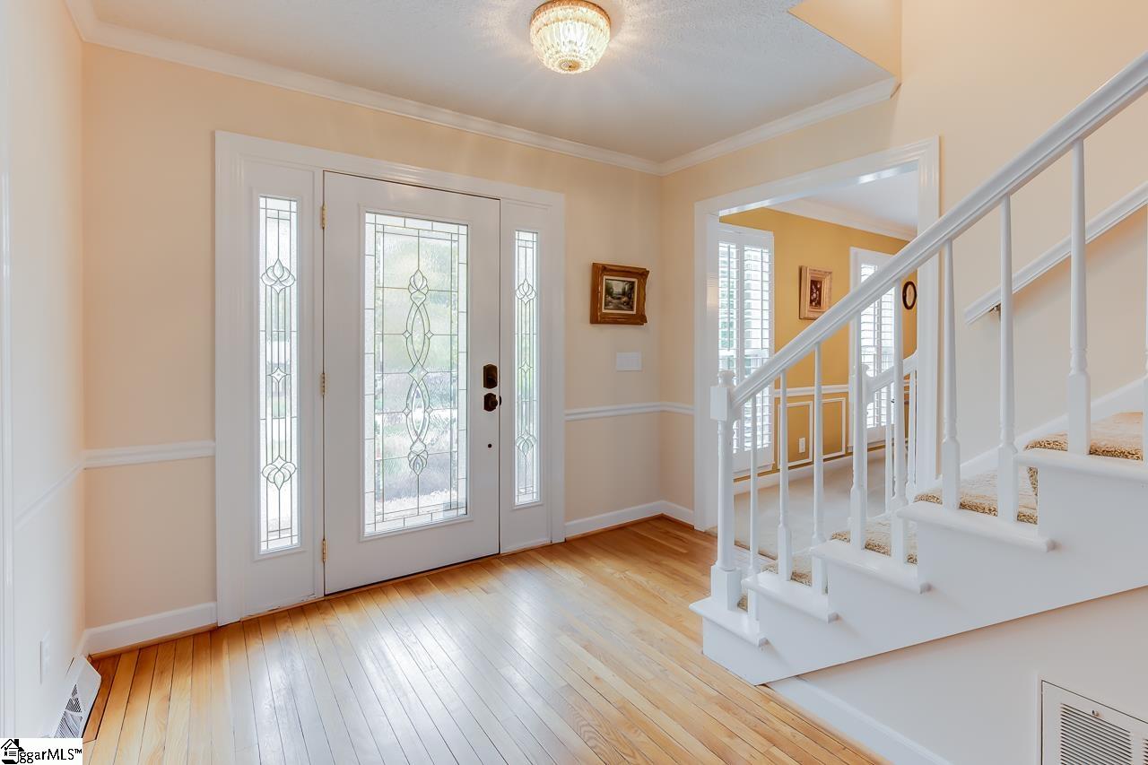 328 Wilmington Road Greenville, SC 29615 - Photo 3 of 36 Gallery Image 3