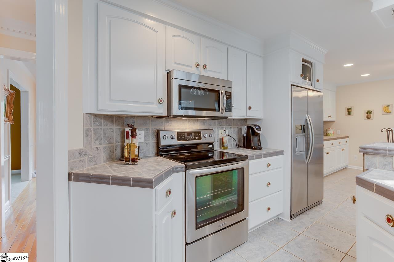328 Wilmington Road Greenville, SC 29615 - Photo 10 of 36 Gallery Image 10