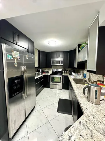 $2,750 | 1904 South Ocean Drive, Unit 701, Hallandale Beach, FL 33009