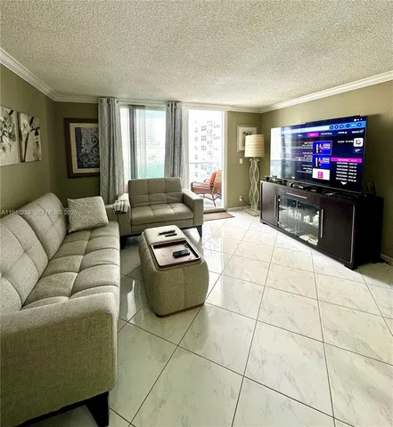 $2,750 | 1904 South Ocean Drive, Unit 701, Hallandale Beach, FL 33009
