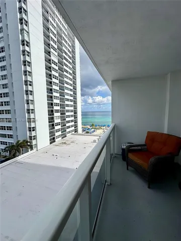 $2,750 | 1904 South Ocean Drive, Unit 701, Hallandale Beach, FL 33009