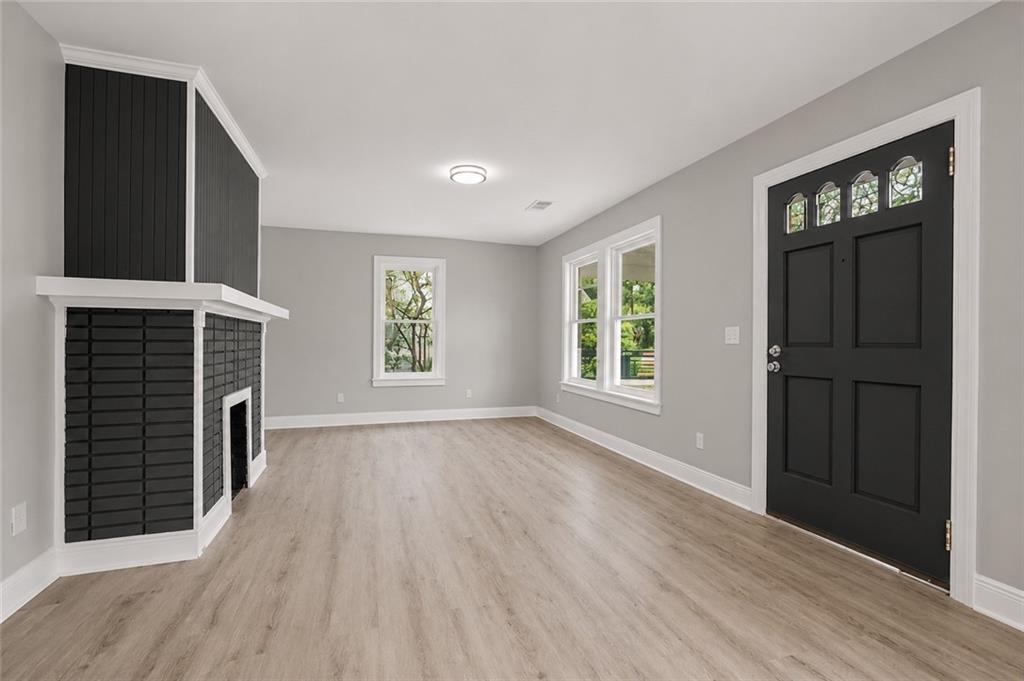 1658 Temple Avenue Atlanta, GA 30337 - Photo 5 of 24
