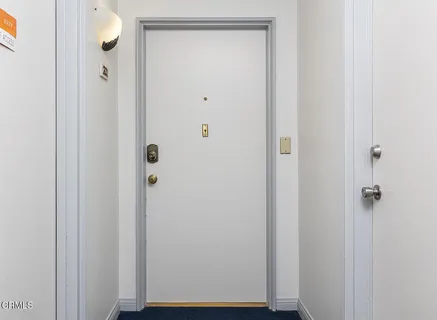 $679,000 | 972 East California Boulevard, Unit 201, Pasadena, CA 91106