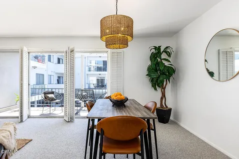 $679,000 | 972 East California Boulevard, Unit 201, Pasadena, CA 91106