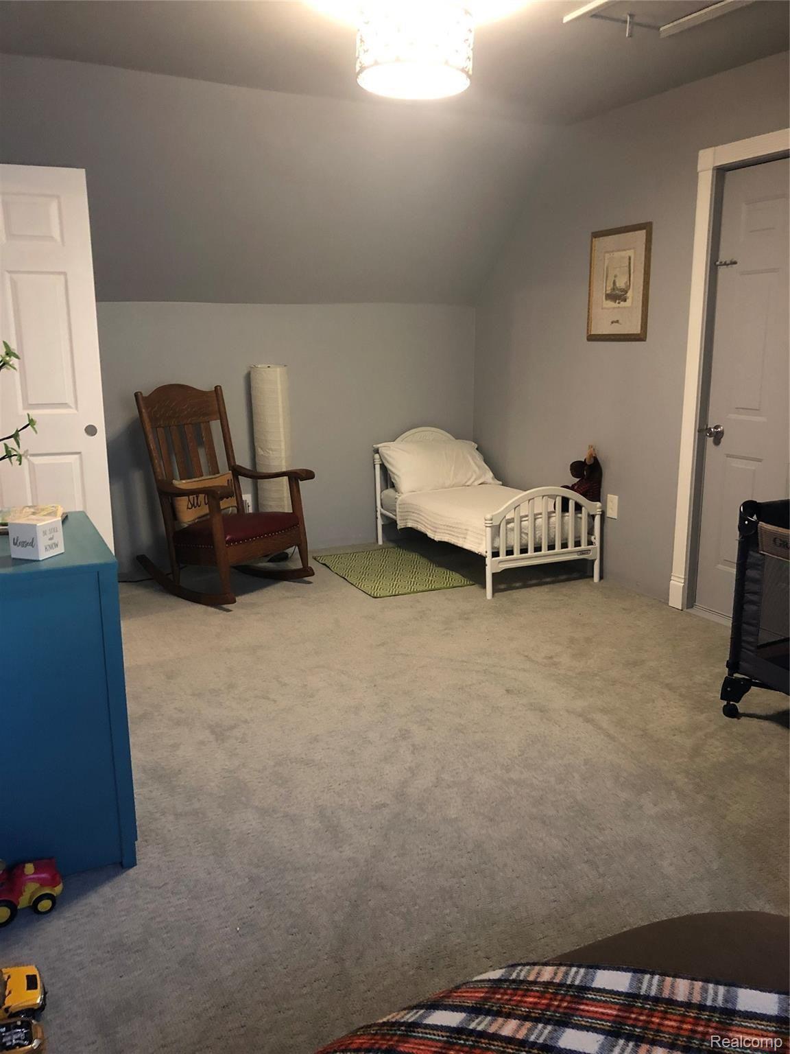 1513 West Thompson Road Fenton, MI 48430 - Photo 36 of 47 7 Bedroom 2.jpg