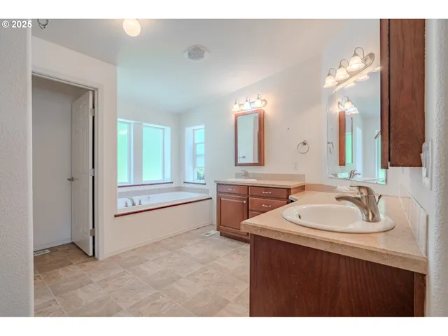 $550,000 | 271 Old Airport Road, Carson, WA 98610