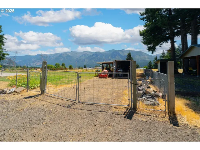 $550,000 | 271 Old Airport Road, Carson, WA 98610