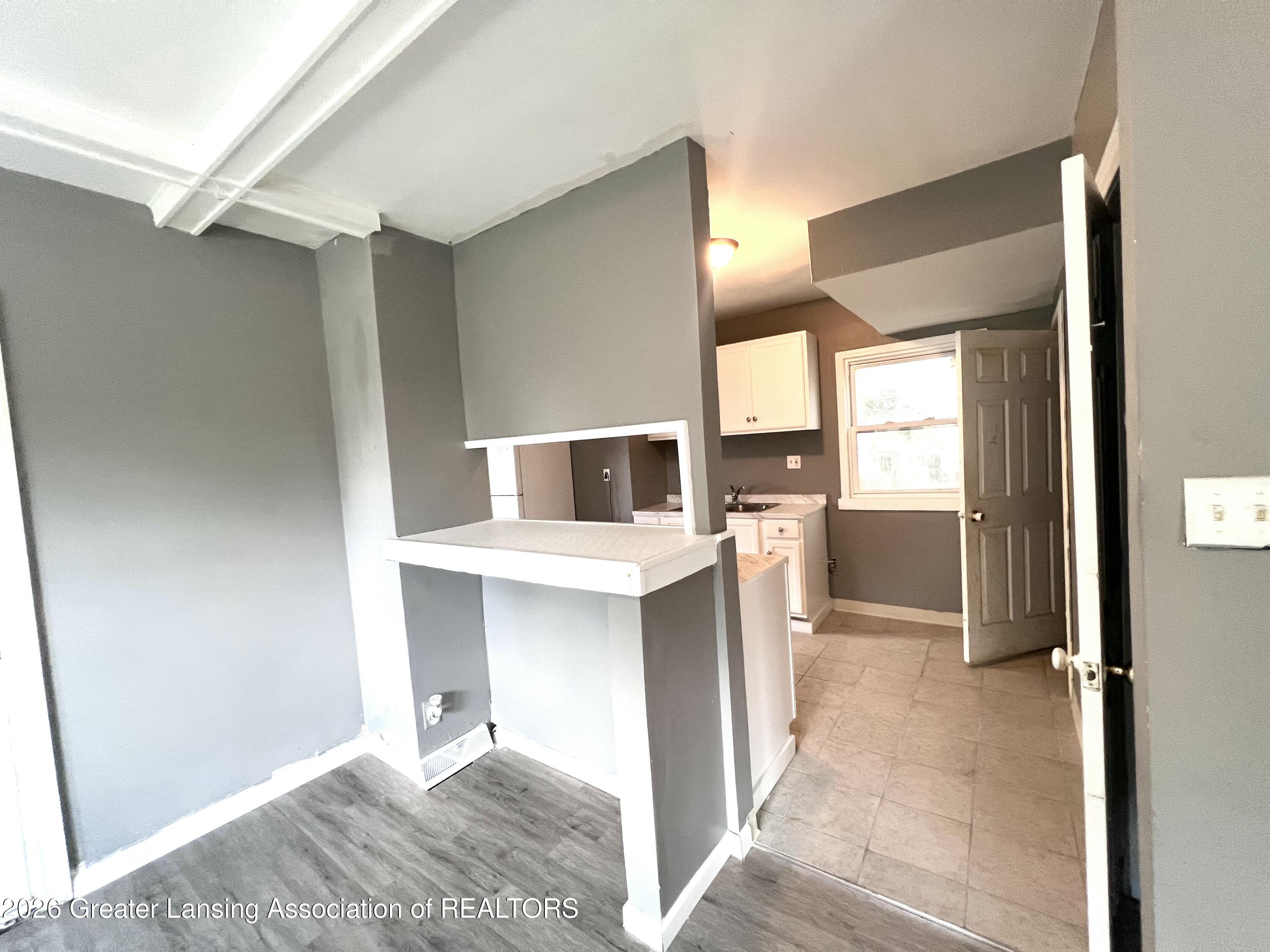 933 Porter Street Lansing, MI 48906 - Photo 11 of 30 F36F7BCF-4C92-42B4-B498-EDBC22F85213