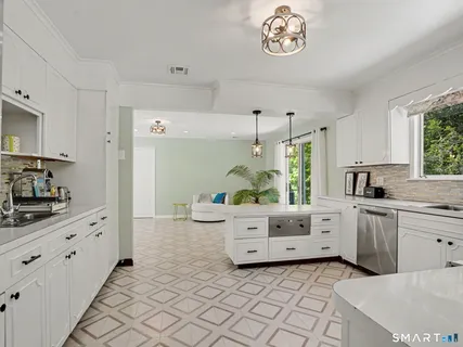 $899,000 | 2 Studio Lane, Norwalk, CT 06850