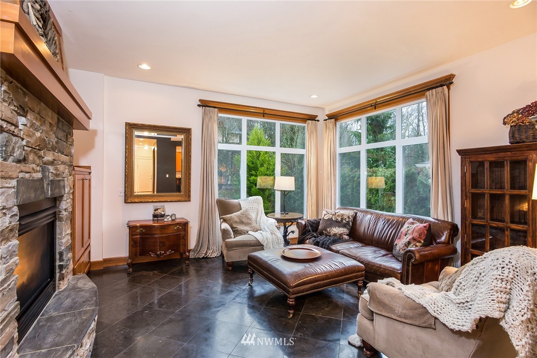 17124 Parkside Way Southeast Renton, WA 98058 - Photo 4 of 13