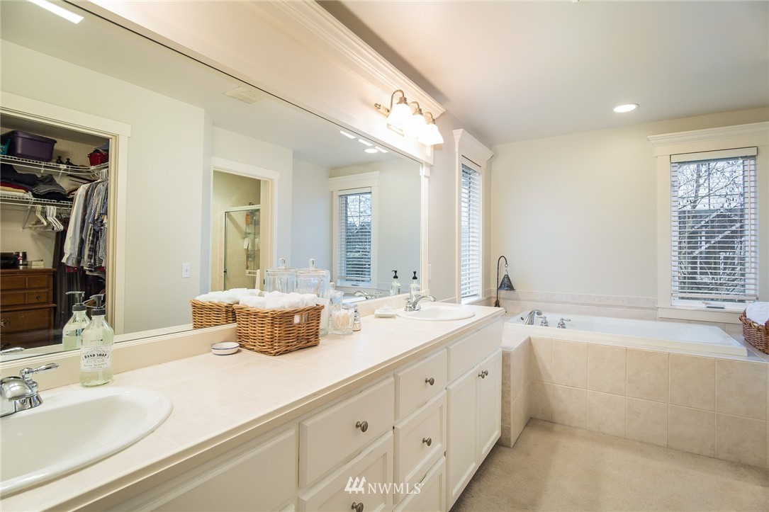 17124 Parkside Way Southeast Renton, WA 98058 - Photo 10 of 13