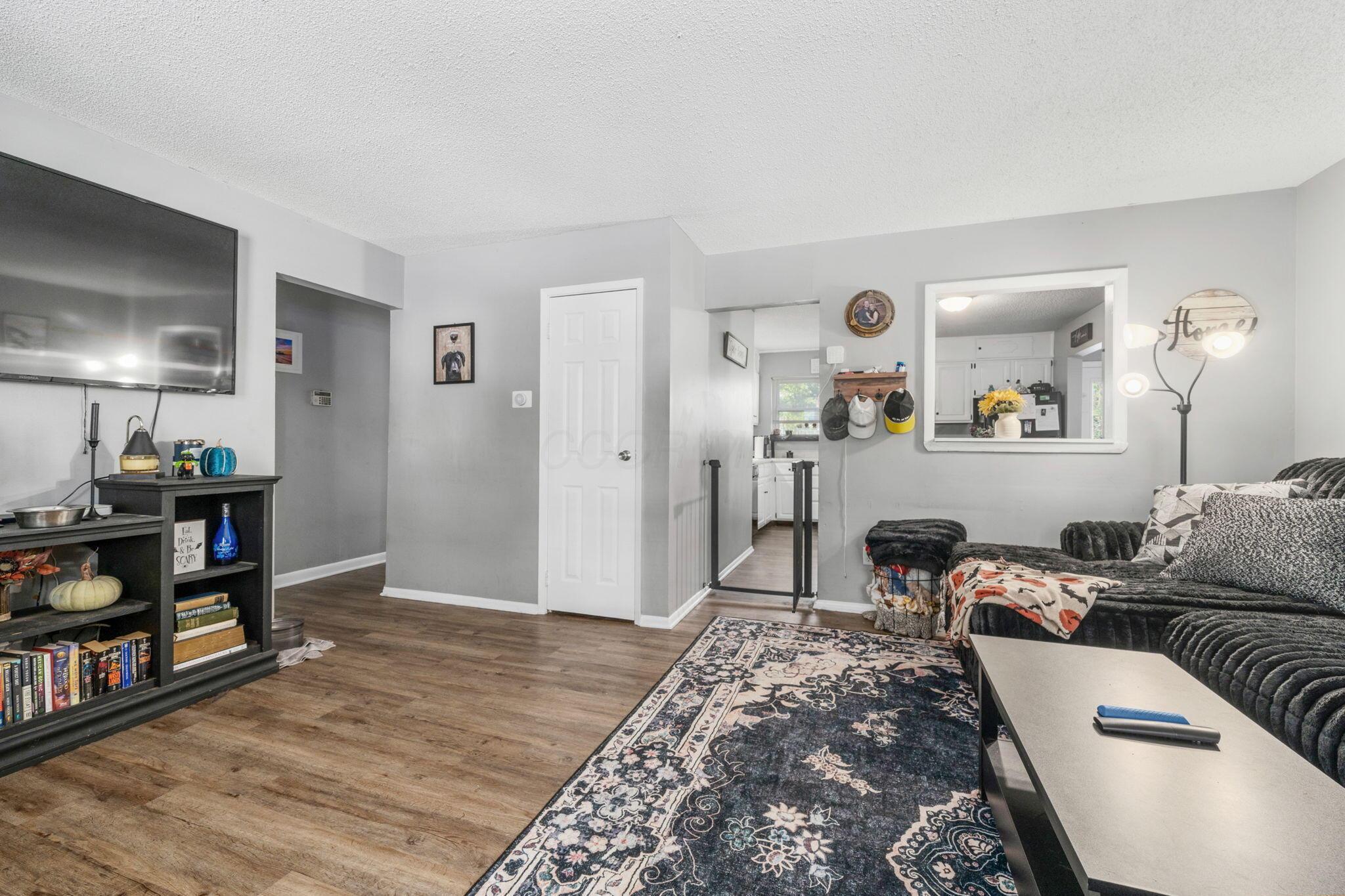 1855 Zettler Road Columbus, OH 43227 - Photo 8 of 49 08-House-for-sale-43227