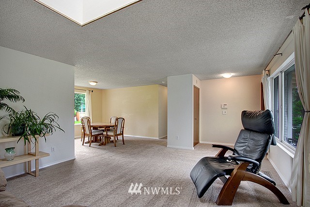 14205 145th Place Southeast Renton, WA 98059 - Photo 8 of 14 Gallery Image 8
