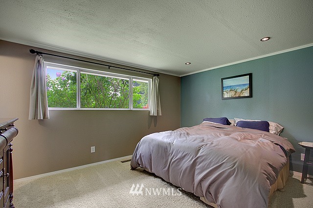 14205 145th Place Southeast Renton, WA 98059 - Photo 9 of 14 Gallery Image 9