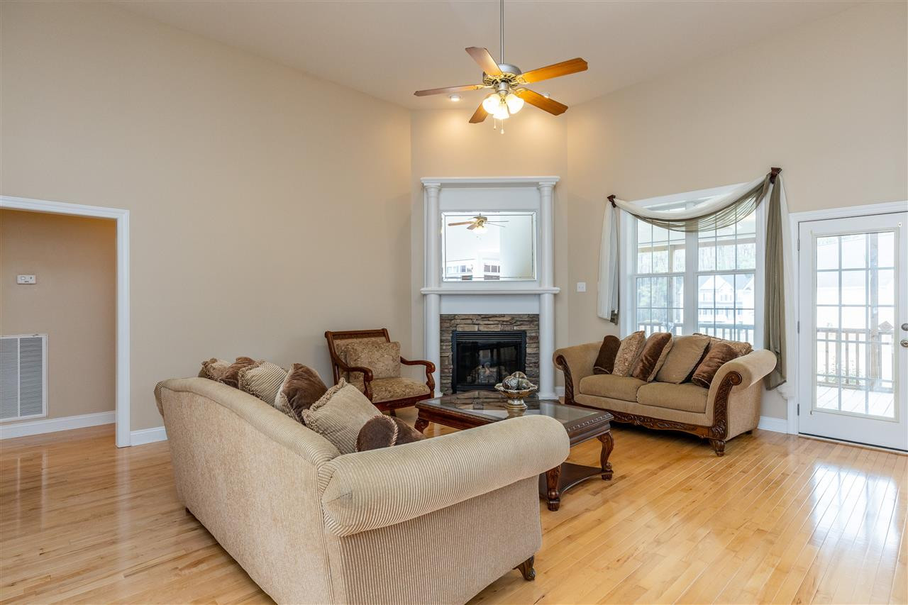 1040 Newburgh Circle Raleigh, NC 27603 - Photo 13 of 30 Photo 13