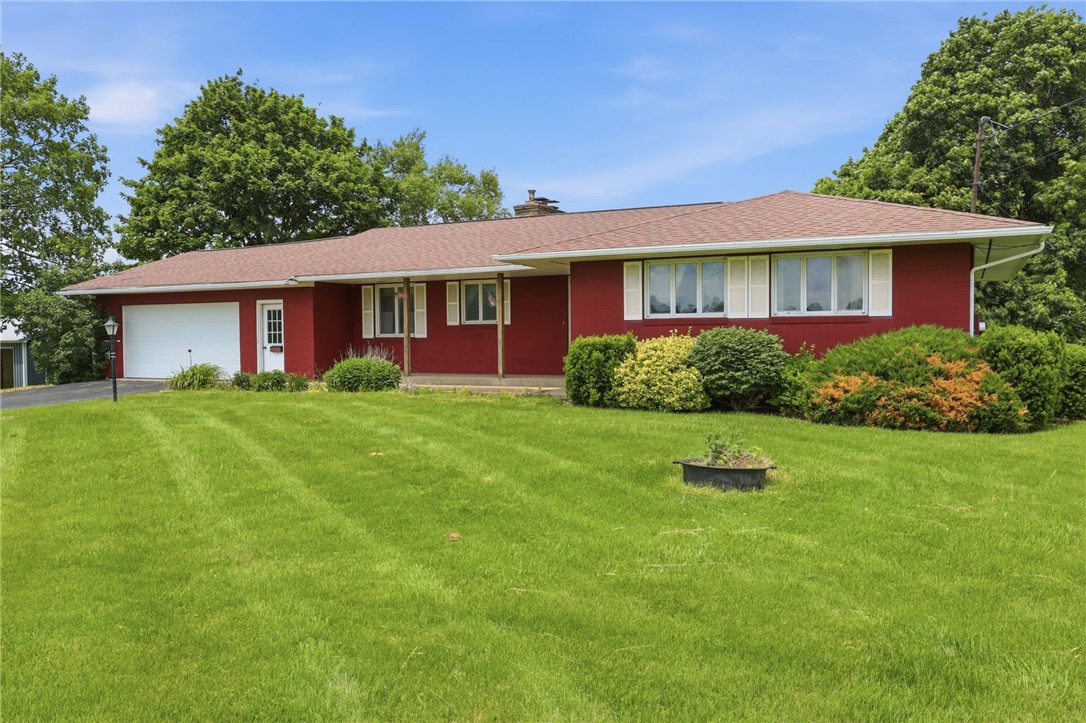 4404 Emerson Road Canandaigua, NY 14424 - Photo 2 of 29