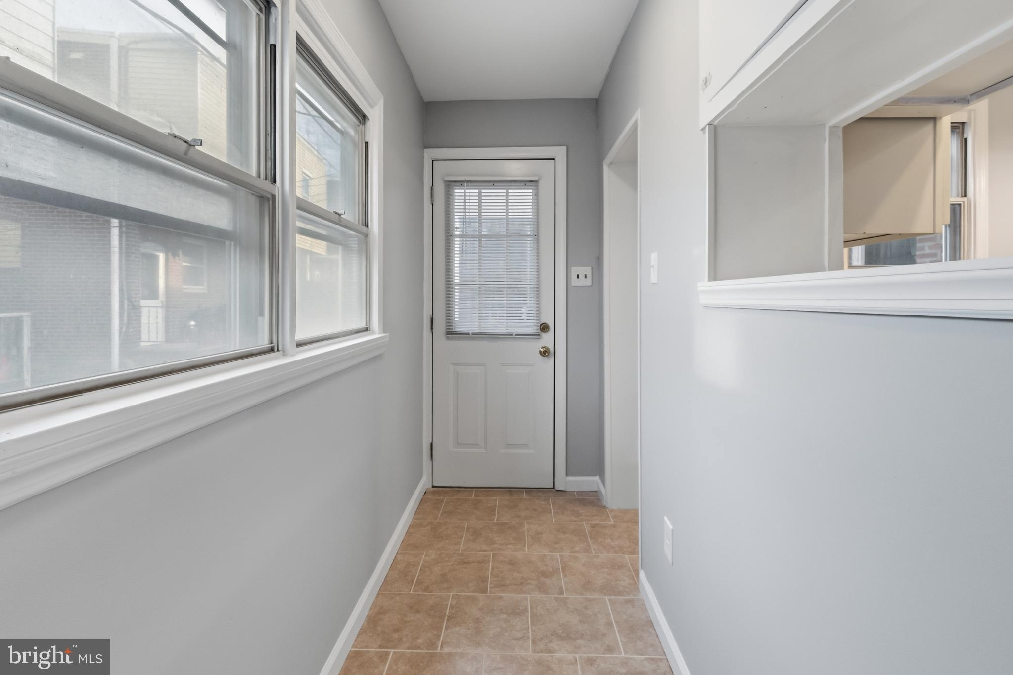 7261 Calvin Road Upper Darby, PA 19082 - Photo 9 of 23