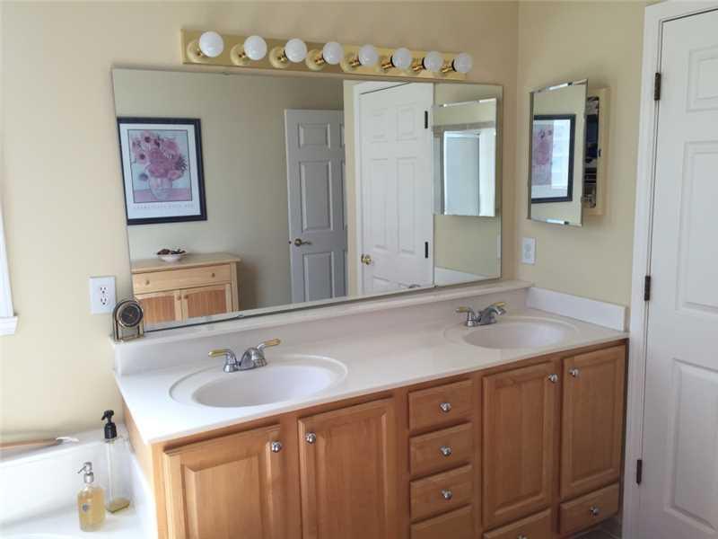 11514 Falling Water Way Fishers, IN 46037 - Photo 13 of 24 Gallery Image 13