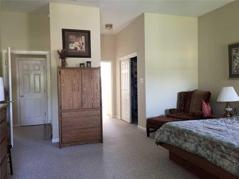 11514 Falling Water Way Fishers, IN 46037 - Photo 10 of 24 Gallery Image 10