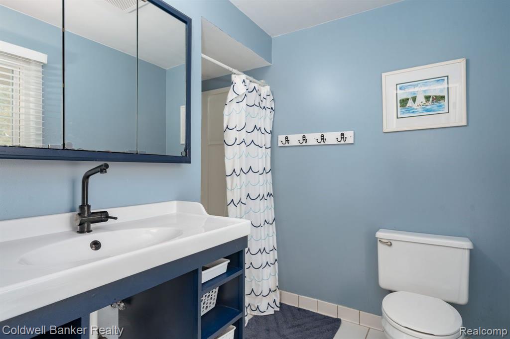 1365 Chestnut Circle Rochester Hills, MI 48309 - Photo 24 of 40