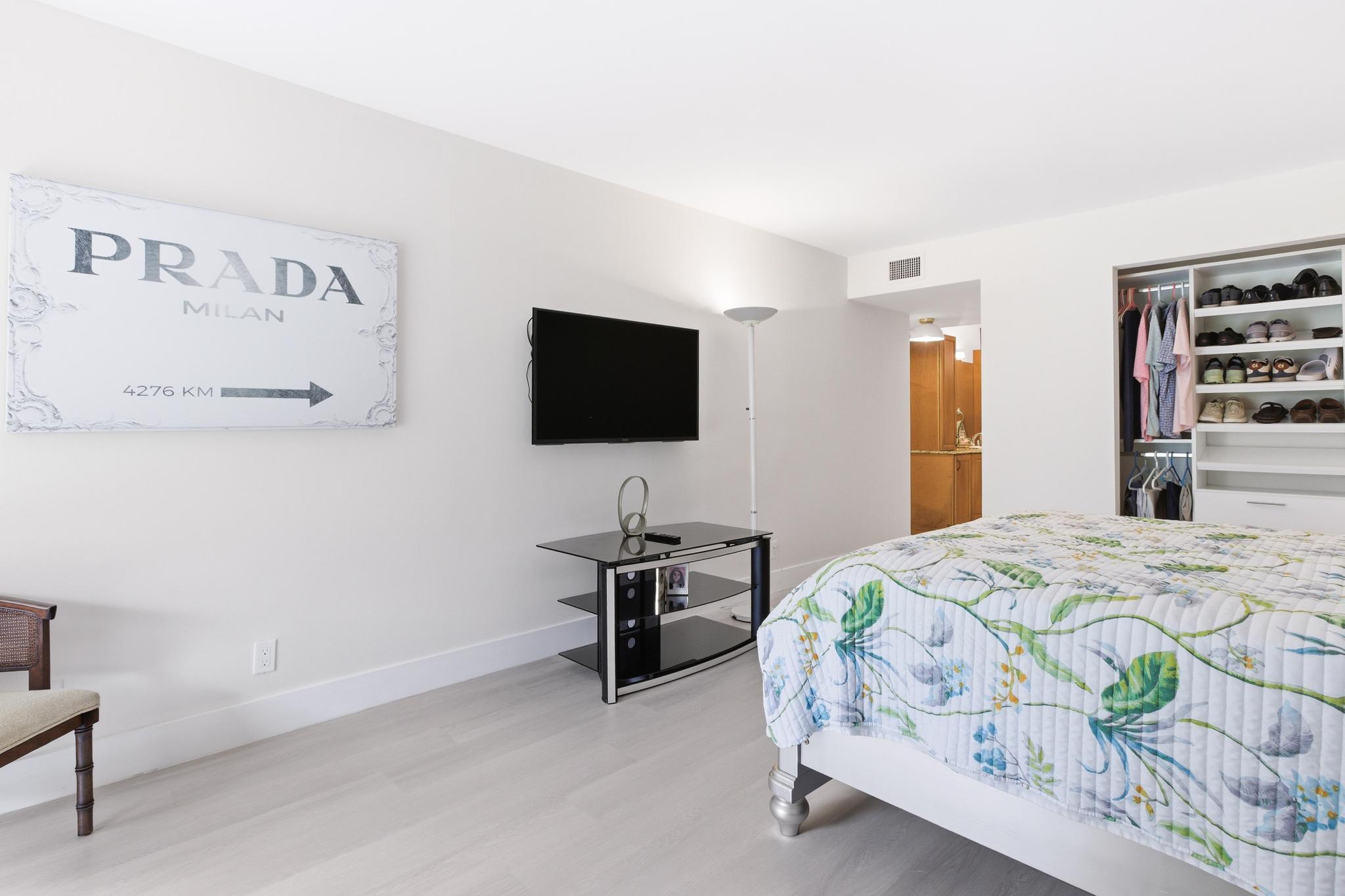 5800 Camino Del Sol, Unit 106 Boca Raton, FL 33433 - Photo 16 of 36 PRIMARY BEDROOM