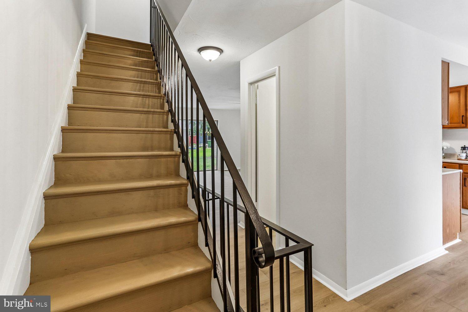 11191 Columbia Pike, Unit 41 Silver Spring, MD 20901 - Photo 9 of 52 Stairs