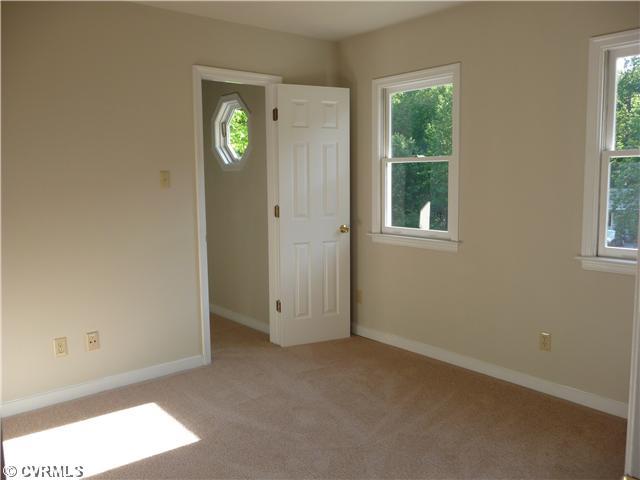 5001 Tulip Oak Road Chesterfield, VA 23832 - Photo 10 of 12 Bedroom - Octagon window in walk-in closet in 2nd bedroom. NEW CARPET & FRESHLY PAITNED!