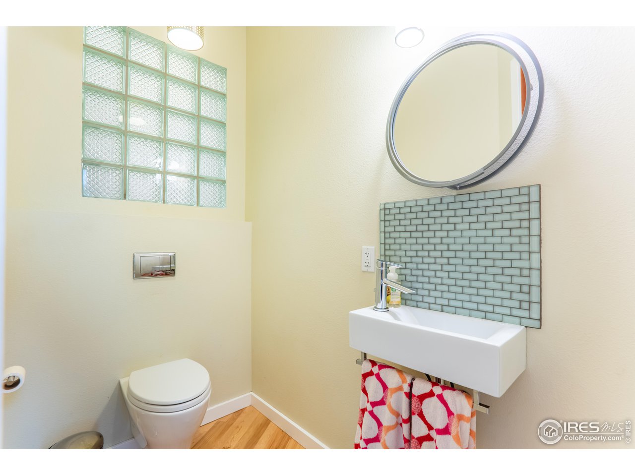 516 Valley View Drive Boulder, CO 80304 - Photo 16 of 35 Convenient Guest Powder Room Addition
