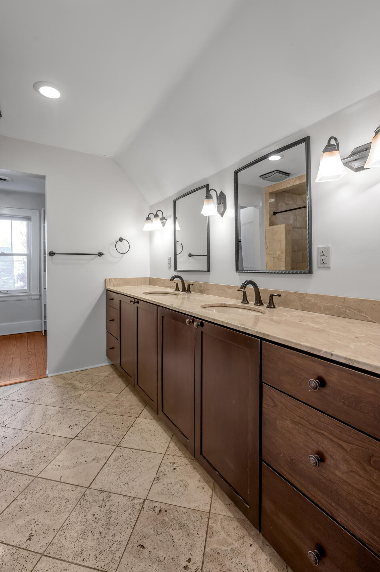 338 Dudley Road Lexington, KY 40502 - Photo 38 of 59 w